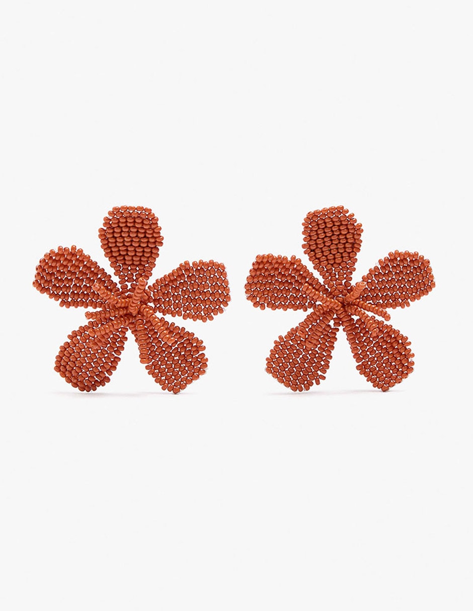 Aretes de hierro con acabado mate