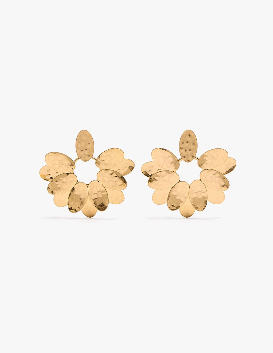 Aretes de hierro con acabado mate