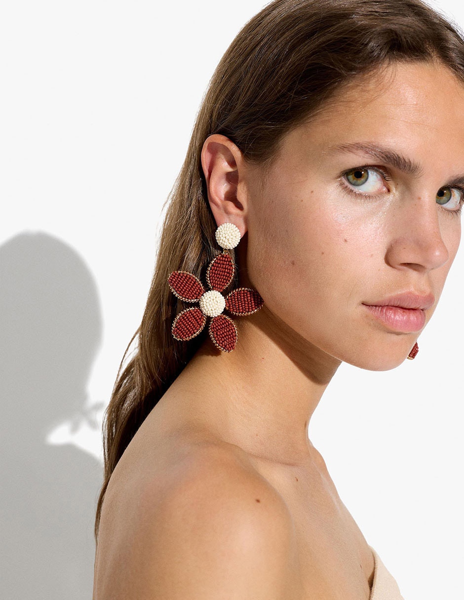 Aretes de hierro con acabado mate 4