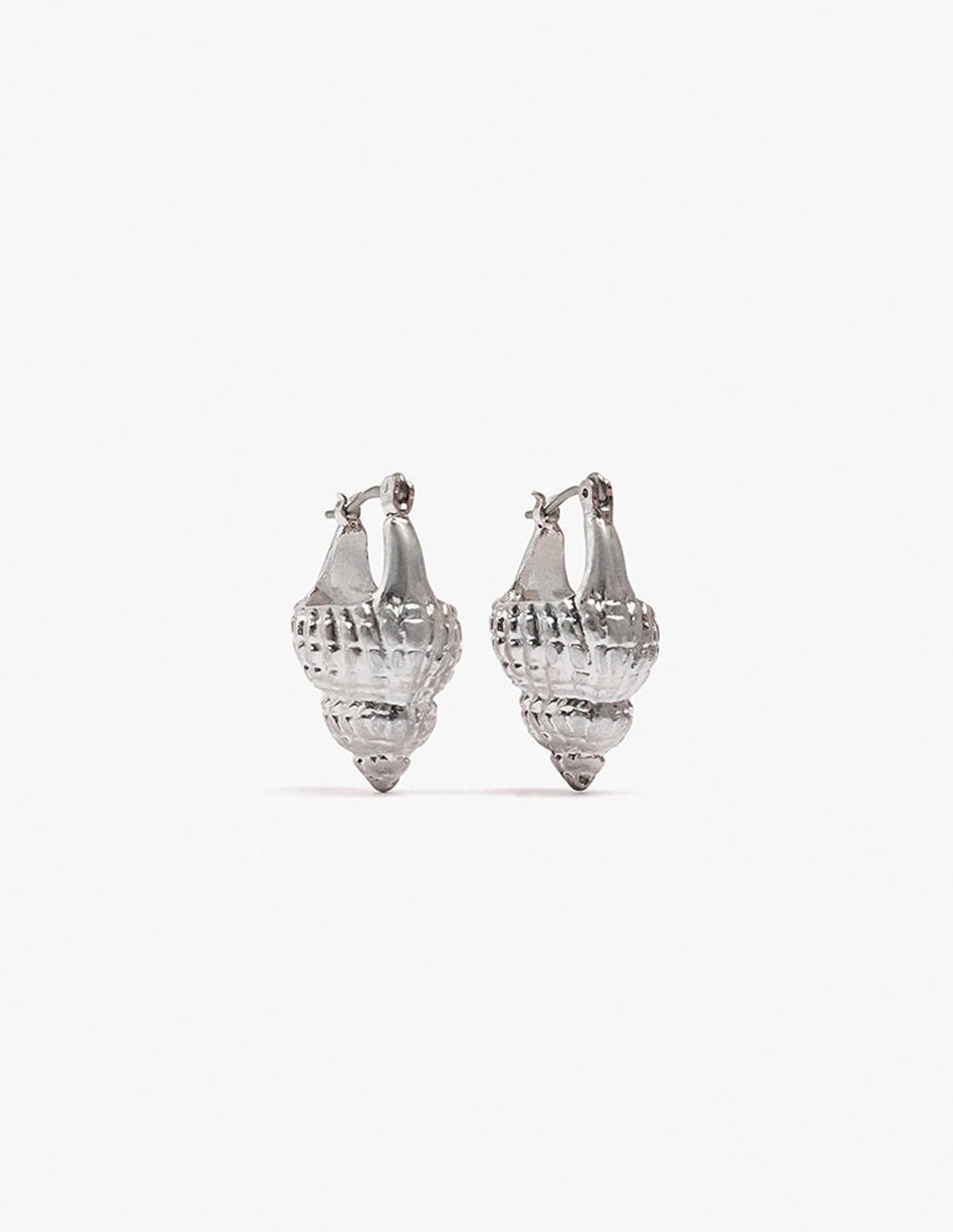 Aretes de hierro con acabado mate