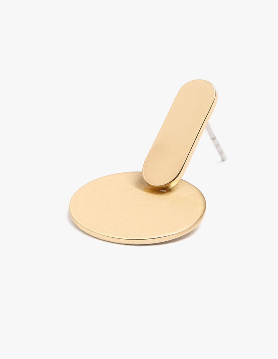 Aretes de hierro con acabado mate 2