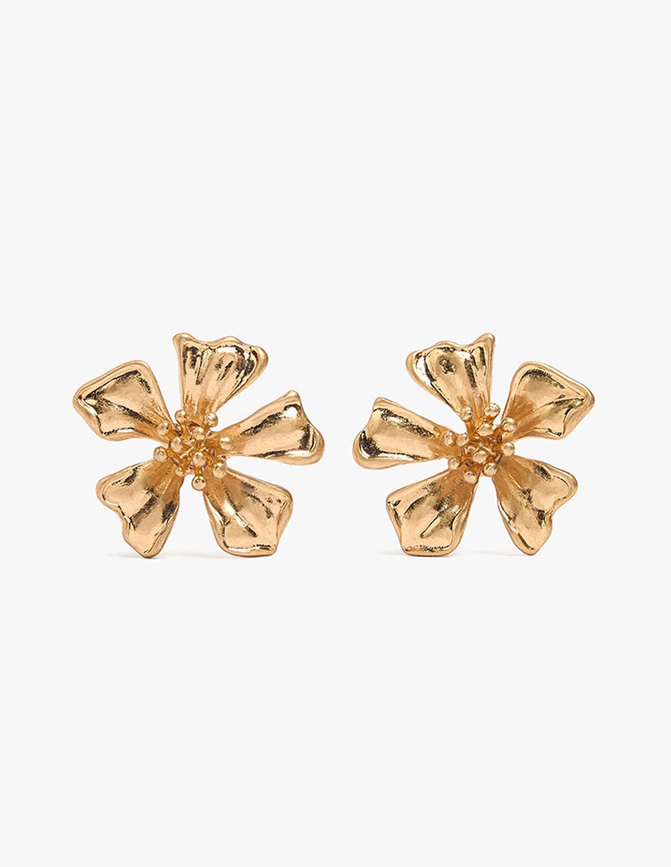 Aretes de hierro con acabado mate