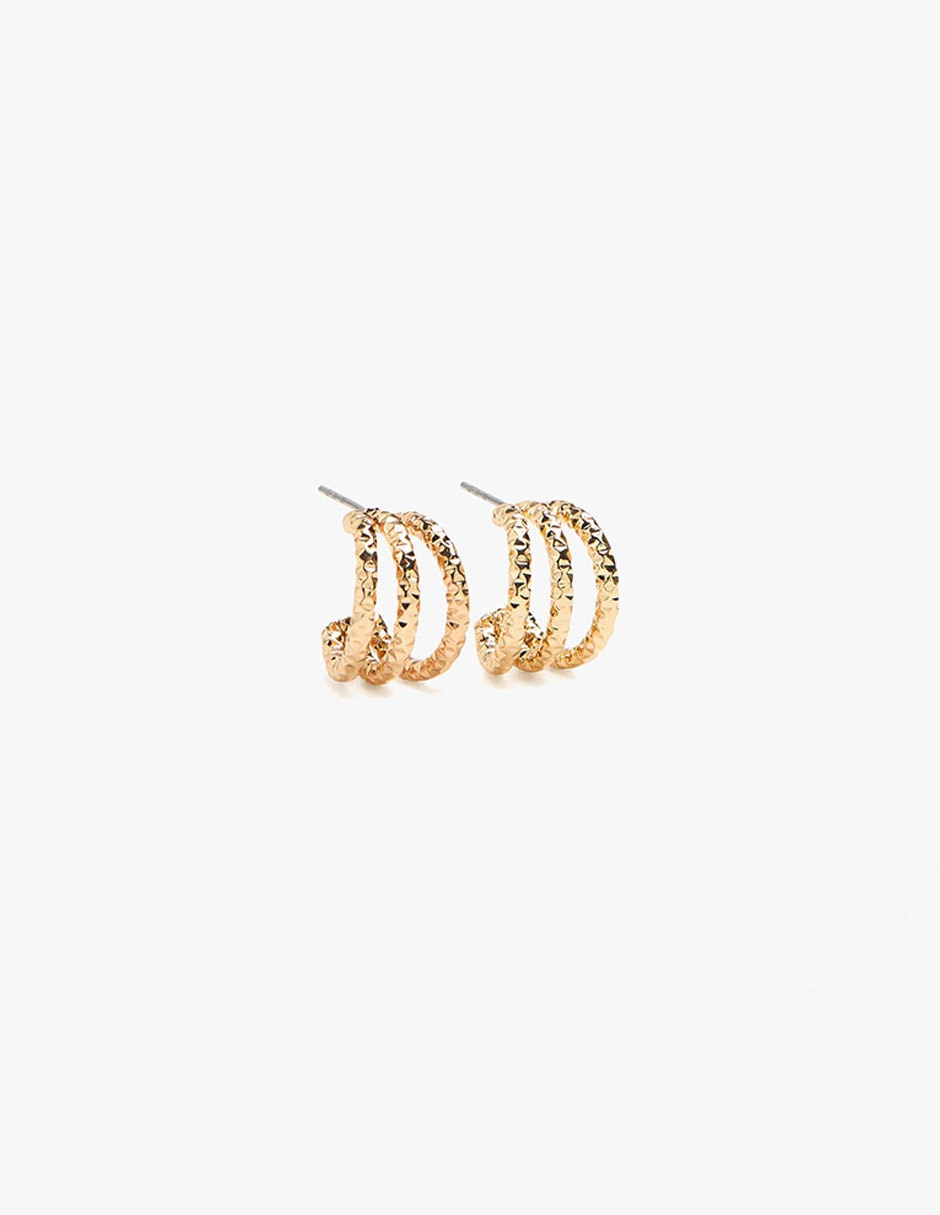 Aretes de hierro con acabado mate