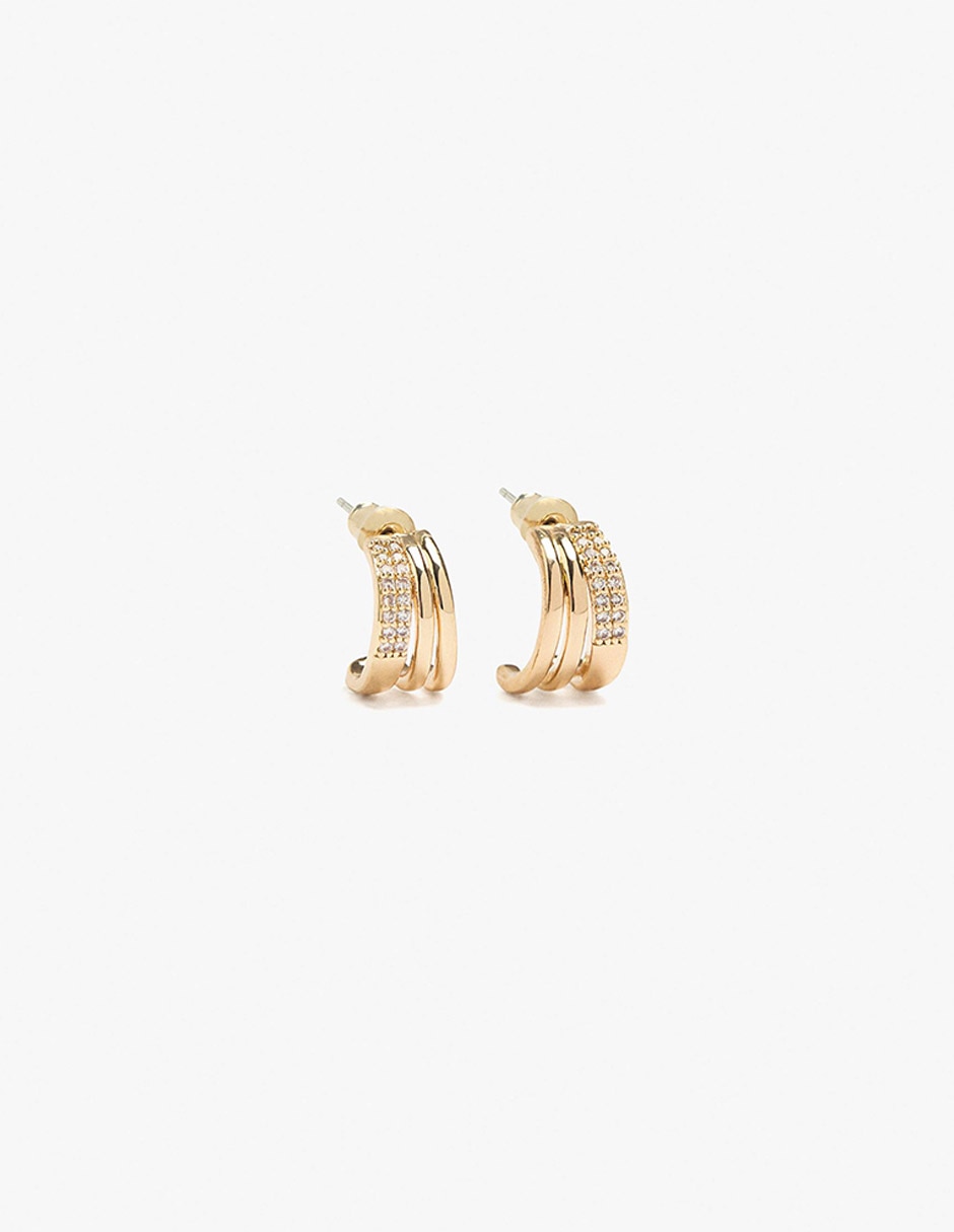 Aretes de hierro con acabado mate Aretes de hierro con acabado mate