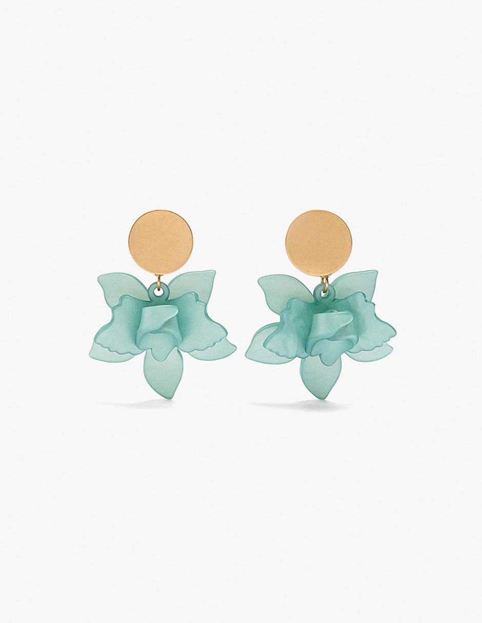 Aretes de hierro con acabado mate Aretes de hierro con acabado mate