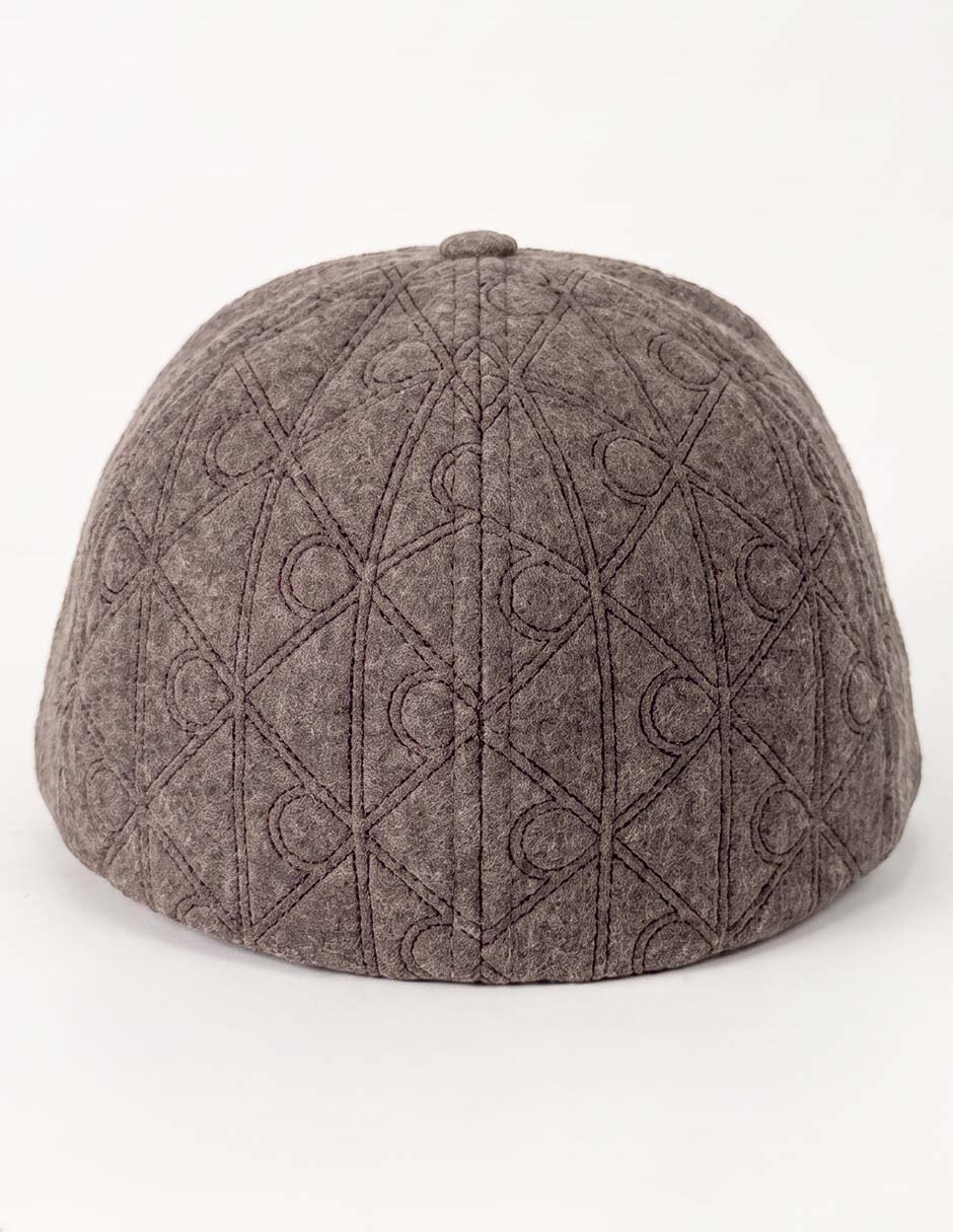 Gorra visera semicurva hebilla casual calvi klein para mujer 3