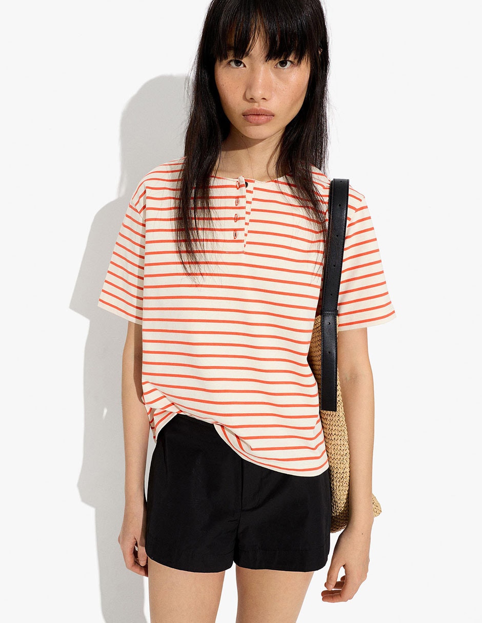 Playera manga corta cuello redondo para mujer