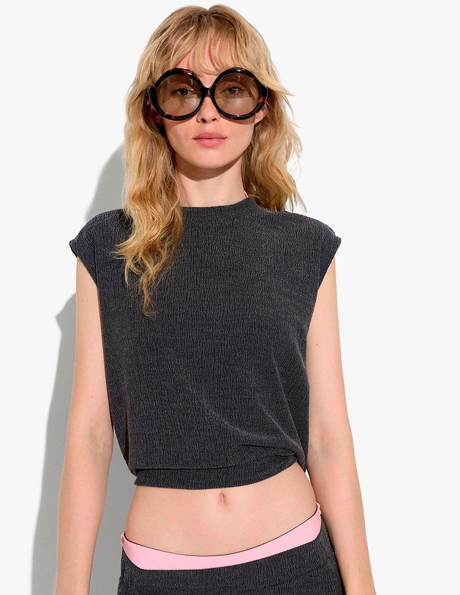 Top cuello redondo escote cuadrado 1