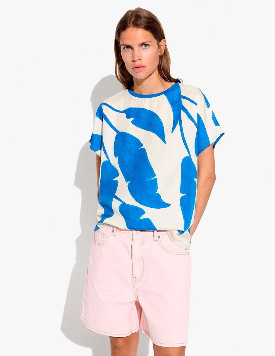 Top cuello redondo escote cuadrado Top cuello redondo escote cuadrado