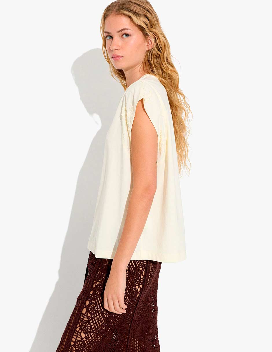 Top cuello redondo escote cuadrado 3