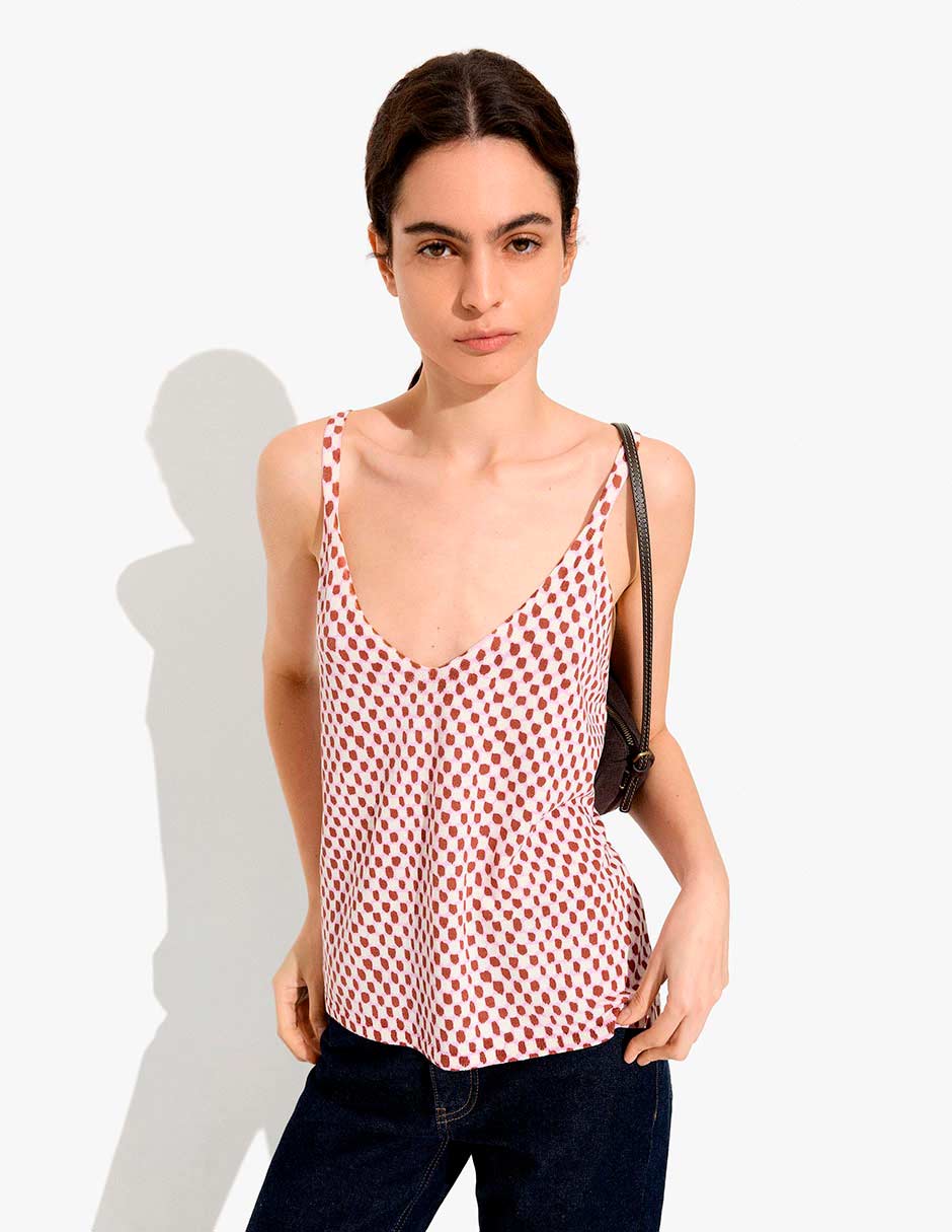 Top cuello redondo escote cuadrado Top cuello redondo escote cuadrado