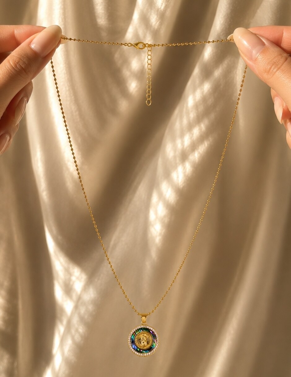 Collar con dije de virgen de guadalupe venera 7
