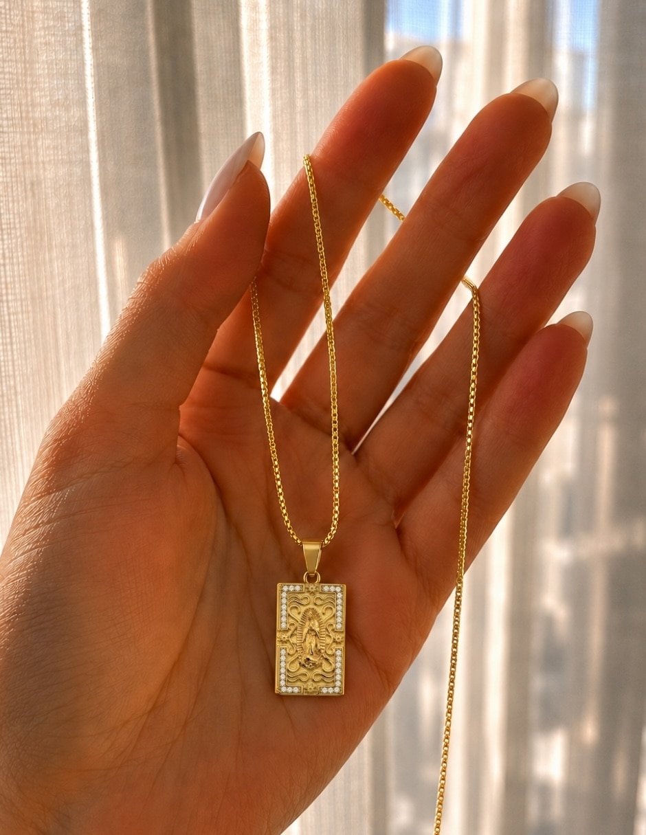Collar con dije de virgen de guadalupe sacra de acero inoxidable 8