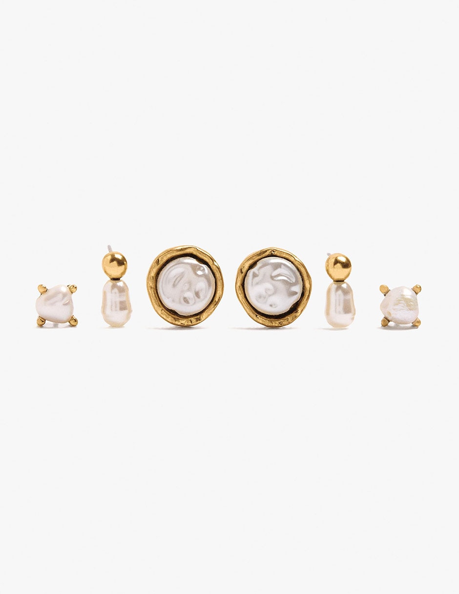 Aretes largos con acabado mate Aretes largos con acabado mate