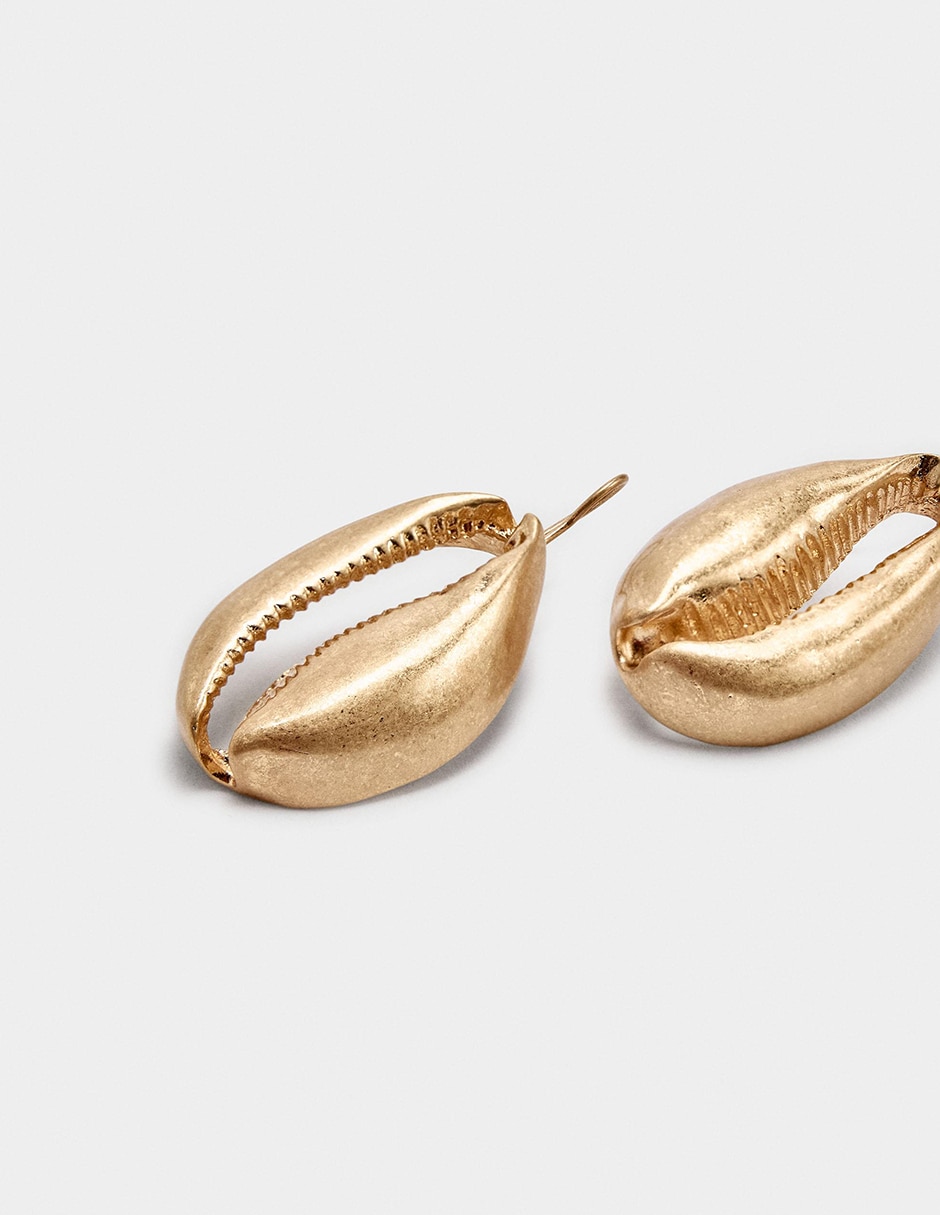 Aretes largos con acabado mate 2