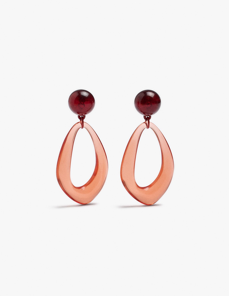 Aretes largos con acabado mate