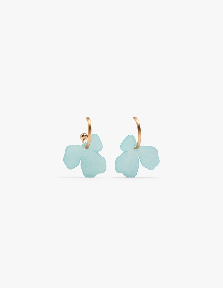 Aretes largos con acabado mate