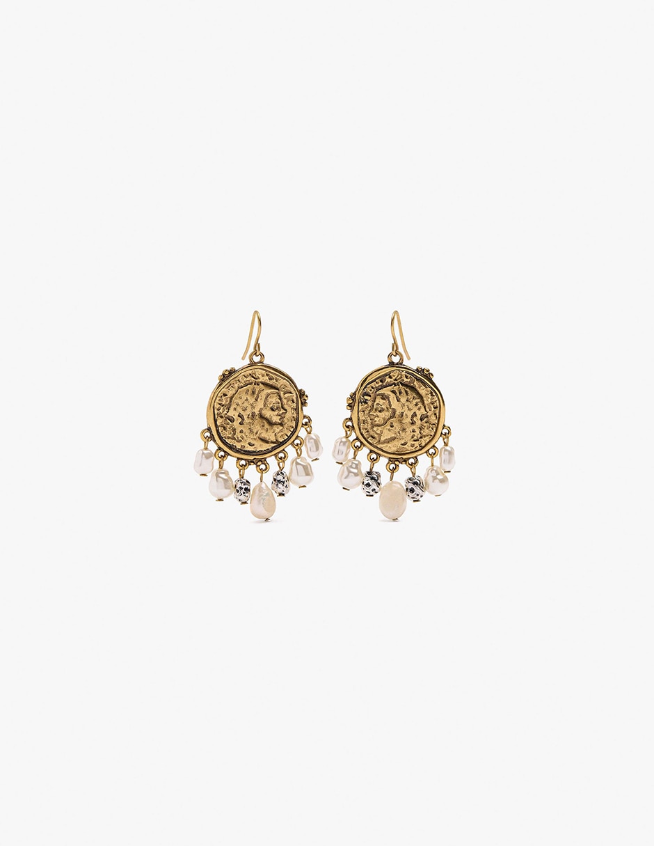 Aretes largos con acabado mate