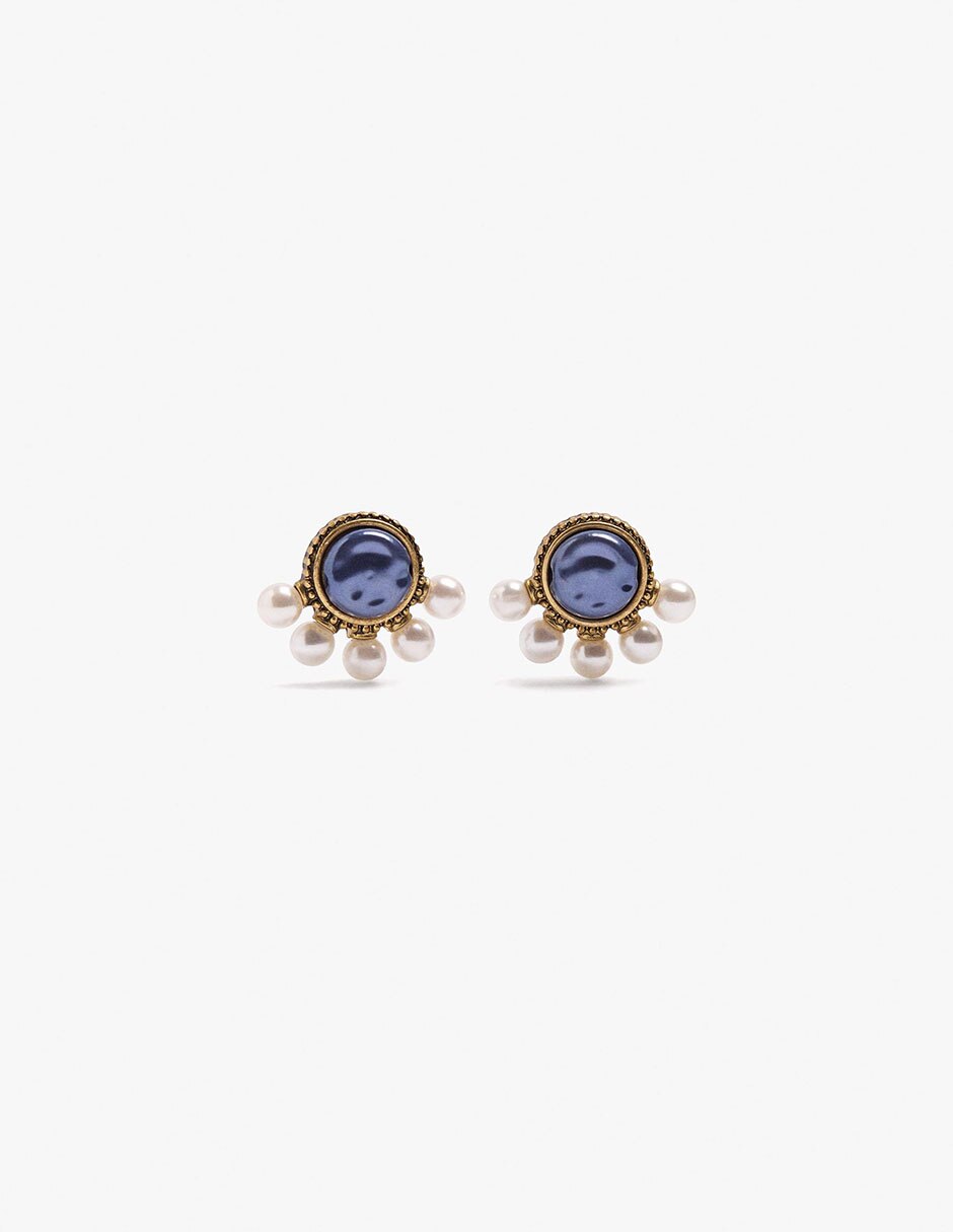 Aretes largos con acabado mate Aretes largos con acabado mate