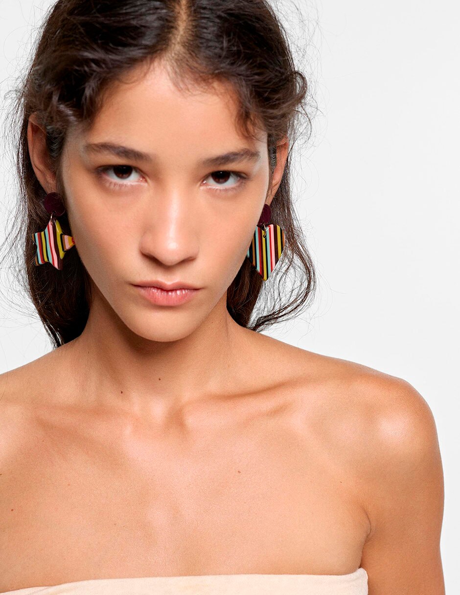 Aretes largos con acabado mate 3