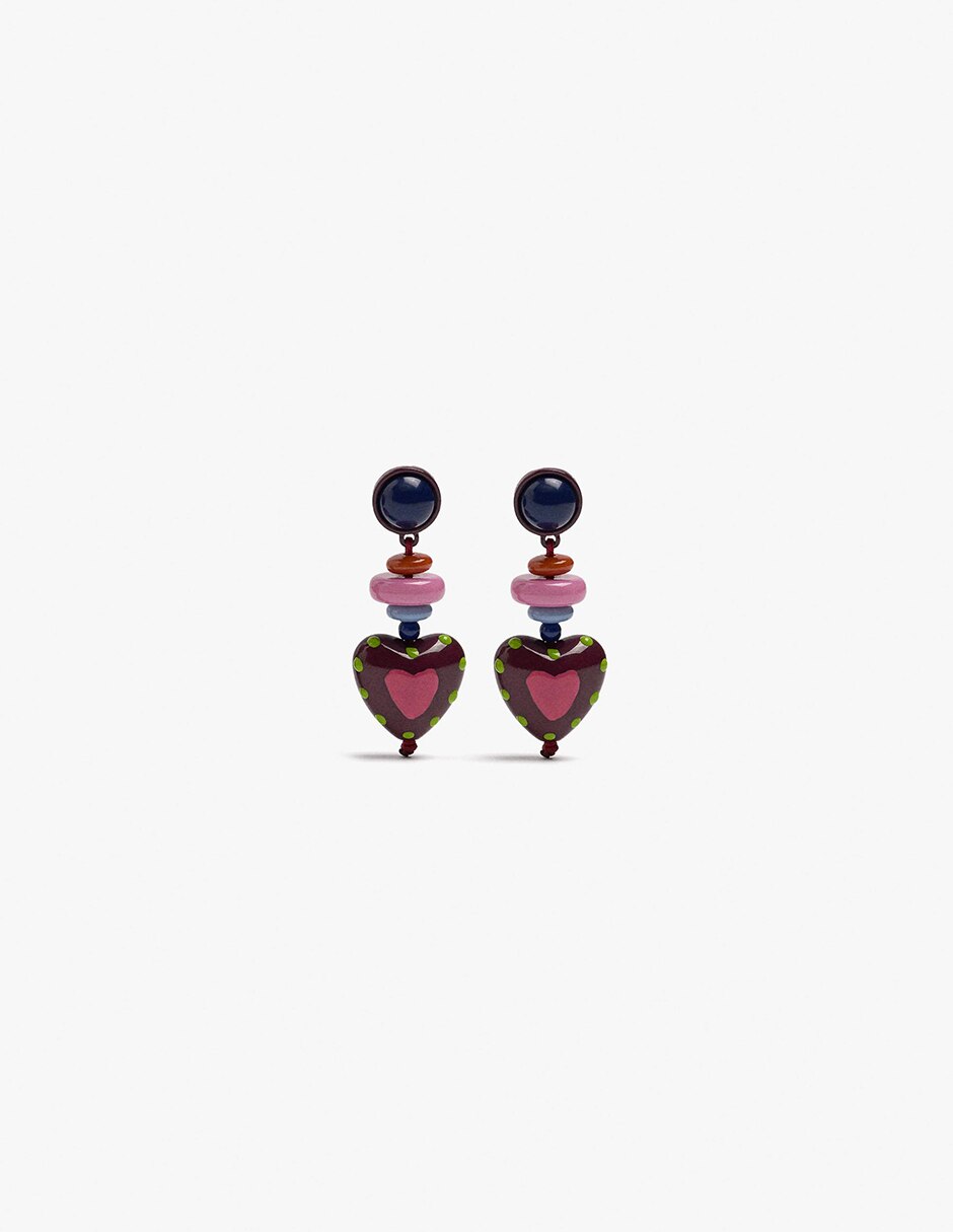 Aretes largos con acabado mate Aretes largos con acabado mate