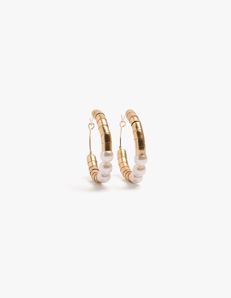 Aretes largos con acabado mate