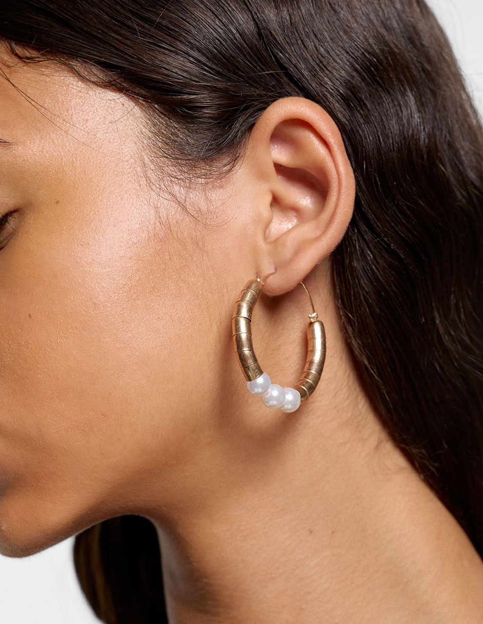 Aretes largos con acabado mate 3